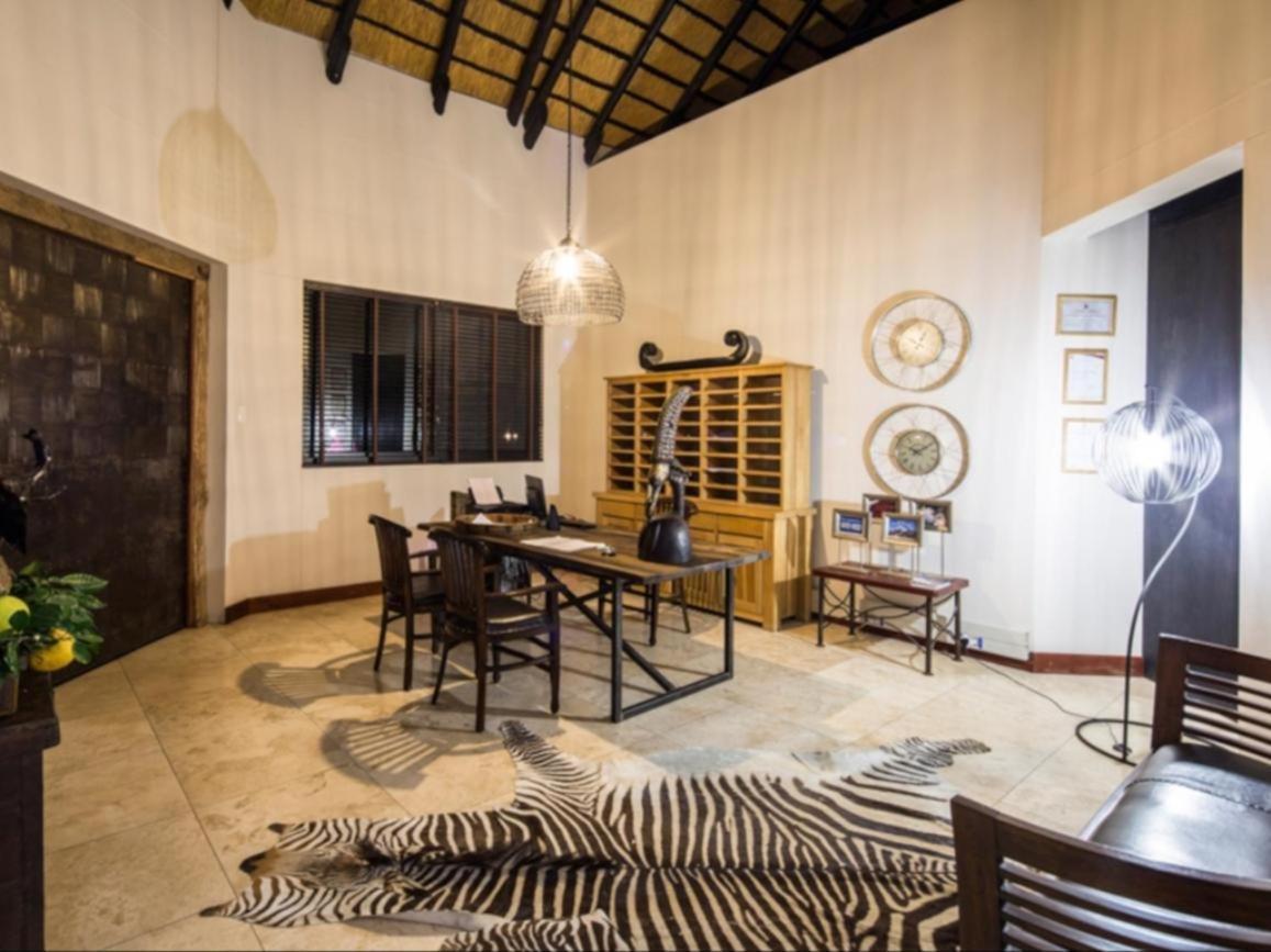 La Rochelle Lodge Namibia ซูเมบ ภายนอก รูปภาพ