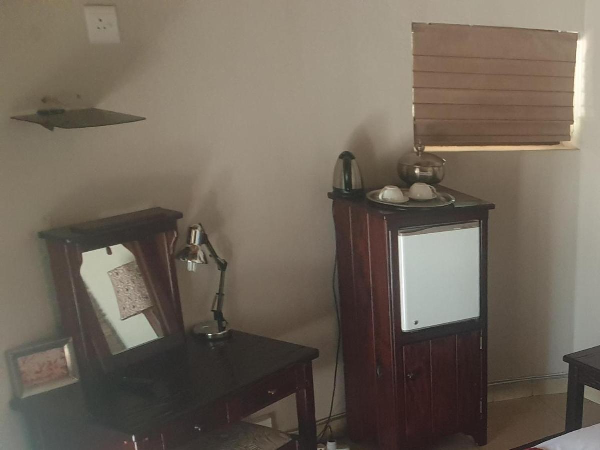 La Rochelle Lodge Namibia ซูเมบ ภายนอก รูปภาพ