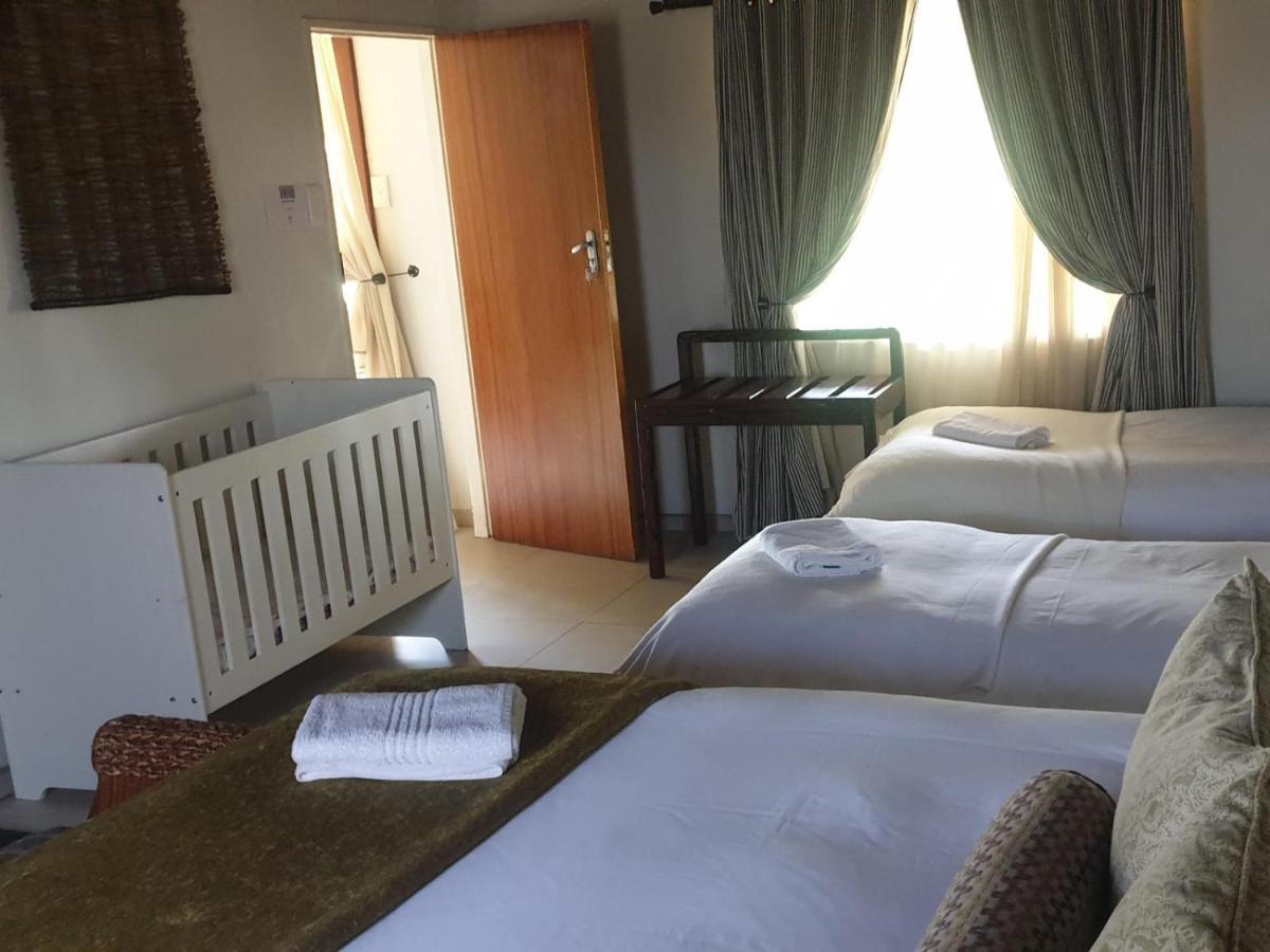 La Rochelle Lodge Namibia ซูเมบ ภายนอก รูปภาพ